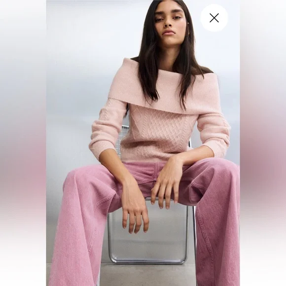 H&M OFF-THE-SHOULDER SWEATER - Picture 1 of 8